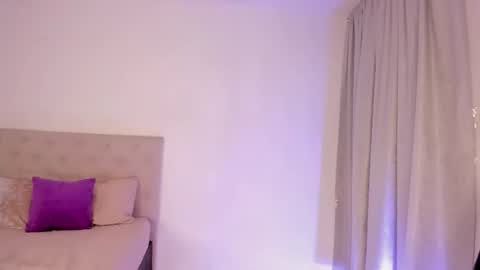 Alesay online show from 01-19-26, 03:32