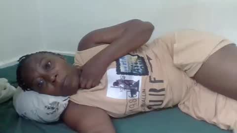 Noreen Kennth and Emilly online show from 03-04-25, 07:32