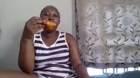 Noreen Kennth and Emilly online show from 09-30-25, 07:24