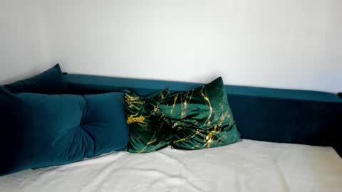 Alesiasin online show from 03-13-26, 09:05