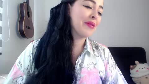 Snapshot of aleska_bell69 chatting on 10-19-25, 05:46 Aleska online show from 10-19-25, 05:46