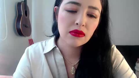 Snapshot of aleska_bell69 chatting on 10-20-25, 02:06 Aleska online show from 10-20-25, 02:06