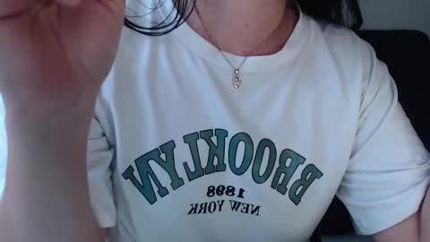 Snapshot of aleska_bell69 chatting on 02-07-26, 05:49 Aleska online show from 02-07-26, 05:49