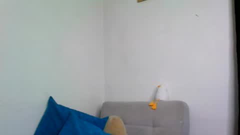 QUEEN OFF MILk  IM BACK  15 NOV online show from 06-26-26, 09:52