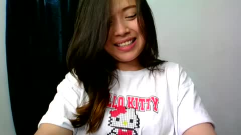 QUEEN OFF MILk  IM BACK  15 NOV online show from 07-10-26, 08:11