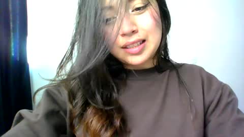 QUEEN OFF MILk  IM BACK  15 NOV online show from 07-15-26, 09:20