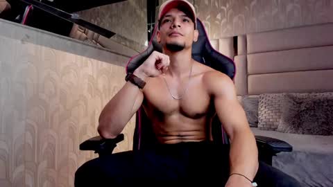 Alessandro King online show from 12-29-24, 04:08