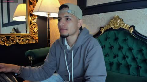 Snapshot of aless_king chatting on 04-25-26, 07:11 Alessandro King online show from 04-25-26, 07:11