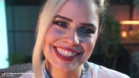 Snapshot of alessa_goreng chatting on 10-19-25, 08:26 Alessa Goreng online show from 10-19-25, 08:26