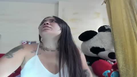 paola online show from 10-10-25, 05:45