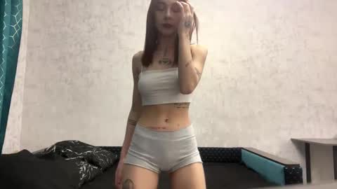 Snapshot of alessandralogalbo chatting on 03-04-26, 02:23 Emma online show from 03-04-26, 02:23