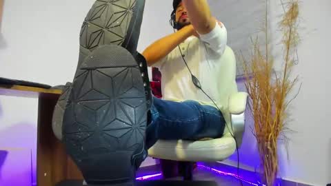 Snapshot of alessandro__wye chatting on 12-02-24, 01:25 ALESSANDRO  WYE online show from 12-02-24, 01:25