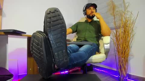 Snapshot of alessandro__wye chatting on 12-03-24, 11:01 ALESSANDRO  WYE online show from 12-03-24, 11:01