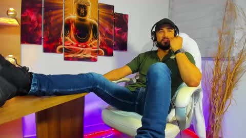 Snapshot of alessandro__wye chatting on 01-16-25, 10:10 ALESSANDRO  WYE online show from 01-16-25, 10:10