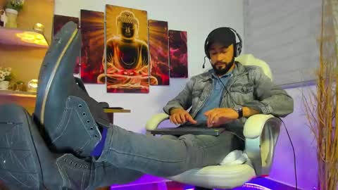 Snapshot of alessandro__wye chatting on 01-25-25, 04:45 ALESSANDRO  WYE online show from 01-25-25, 04:45