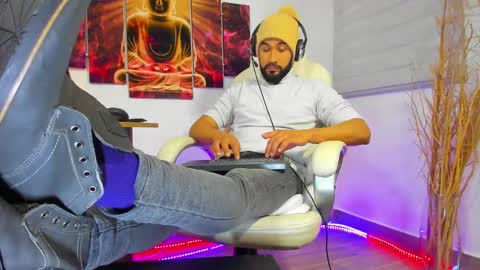 Snapshot of alessandro__wye chatting on 01-26-25, 02:14 ALESSANDRO  WYE online show from 01-26-25, 02:14