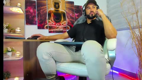 Snapshot of alessandro__wye chatting on 01-31-25, 05:19 ALESSANDRO  WYE online show from 01-31-25, 05:19