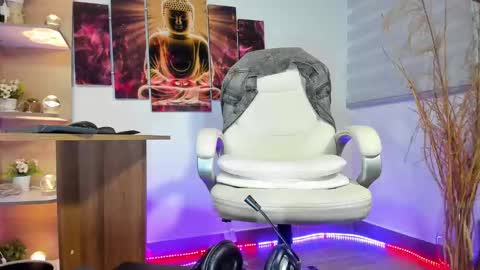 Snapshot of alessandro__wye chatting on 02-03-25, 10:54 ALESSANDRO  WYE online show from 02-03-25, 10:54
