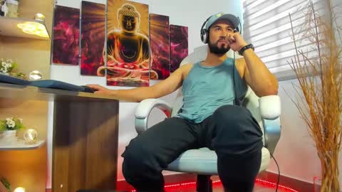 Snapshot of alessandro__wye chatting on 02-23-25, 02:25 ALESSANDRO  WYE online show from 02-23-25, 02:25