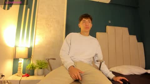 Alessandro Dybala online show from 01-04-25, 12:05