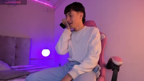 Alessandro Dybala online show from 02-07-25, 11:34