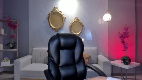 Snapshot of alessaromero chatting on 02-02-25, 01:45 ALESSA ROMERO  online show from 02-02-25, 01:45
