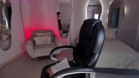 Snapshot of alessaromero chatting on 02-20-25, 06:46 ALESSA ROMERO  online show from 02-20-25, 06:46