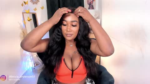 Snapshot of alessia_anderson07 chatting on 01-26-25, 09:18 Yy  online show from 01-26-25, 09:18