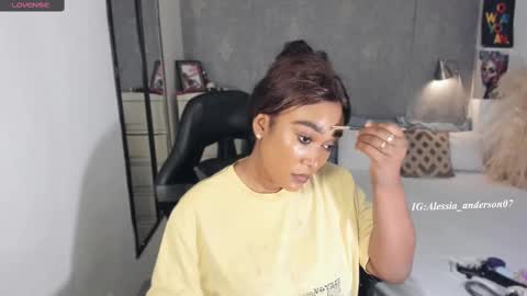 Snapshot of alessia_anderson07 chatting on 09-11-25, 12:33 Yy  online show from 09-11-25, 12:33