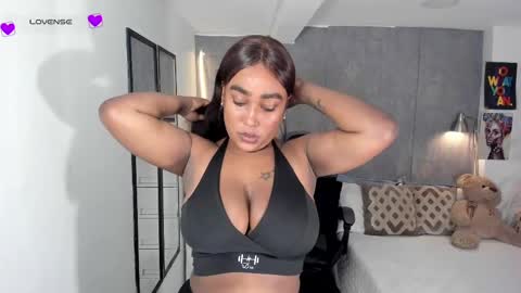 Snapshot of alessia_anderson07 chatting on 09-16-25, 10:44 Yy  online show from 09-16-25, 10:44