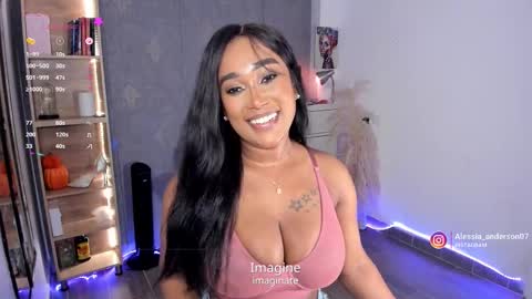 Snapshot of alessia_anderson07 chatting on 10-25-25, 11:10 Yy  online show from 10-25-25, 11:10