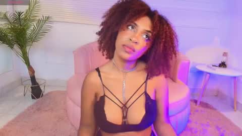 Alejandra  online show from 11-19-25, 01:11