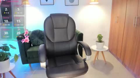 Snapshot of alessia_will chatting on 02-24-26, 03:37 Alessia Will online show from 02-24-26, 03:37