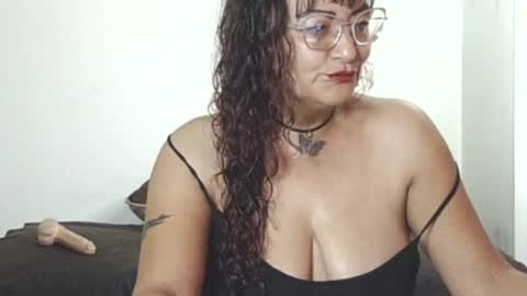Snapshot of alessiabobs chatting on 06-07-26, 10:24 Allesiaboobs online show from 06-07-26, 10:24