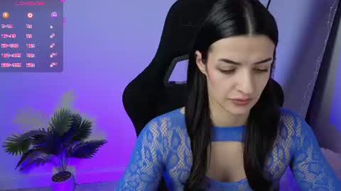 Snapshot of alessyaaa chatting on 06-14-26, 10:01 Ale online show from 06-14-26, 10:01