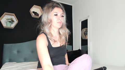 alesys69 online show from 01-01-25, 11:51