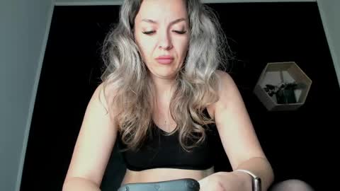 Snapshot of alesys69 chatting on 05-04-26, 09:44 alesys69 online show from 05-04-26, 09:44