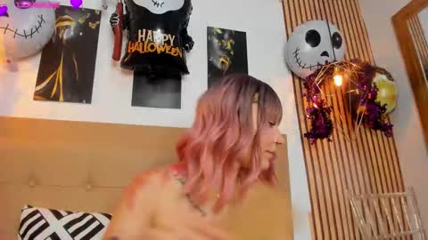 Aleszia online show from 10-14-25, 07:25