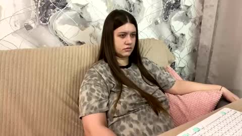 Aletta Oushen online show from 02-19-25, 04:00