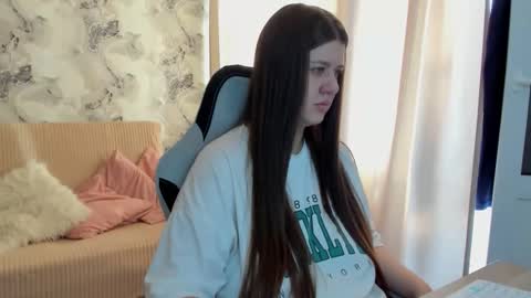 Aletta Oushen online show from 10-17-25, 10:18