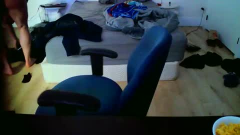 Snapshot of alex42696969 chatting on 02-06-26, 02:27 alex42696969 online show from 02-06-26, 02:27