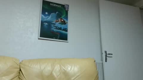 Alex83530 online show from 12-31-24, 08:02