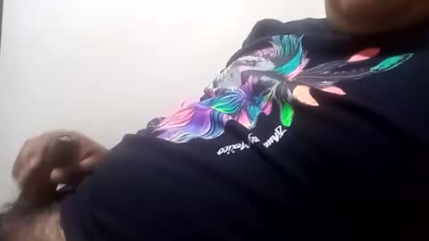 Snapshot of alex840012 chatting on 02-13-25, 06:52 Alex84 online show from 02-13-25, 06:52