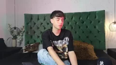 alex online show from 09-27-25, 01:05