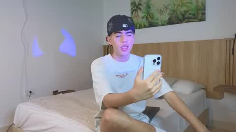 alex online show from 10-28-25, 02:31