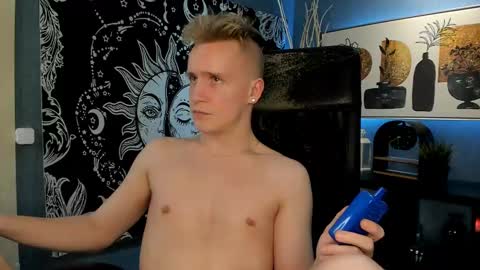 Snapshot of alex__sweet chatting on 03-01-25, 04:00 your Alex online show from 03-01-25, 04:00