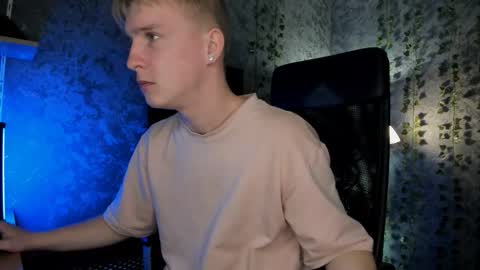 Snapshot of alex__sweet chatting on 09-27-25, 06:29 your Alex online show from 09-27-25, 06:29