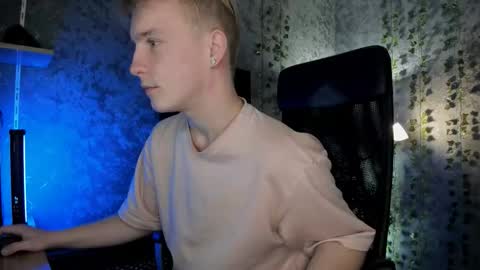 Snapshot of alex__sweet chatting on 09-28-25, 06:52 your Alex online show from 09-28-25, 06:52