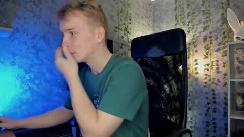 Snapshot of alex__sweet chatting on 10-05-25, 06:45 your Alex online show from 10-05-25, 06:45