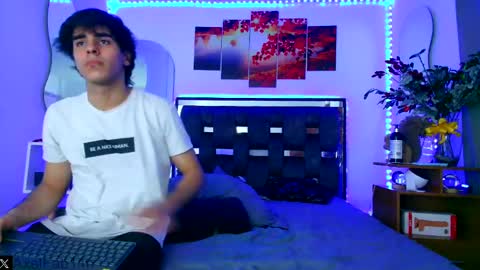 sneider online show from 12-20-24, 09:39